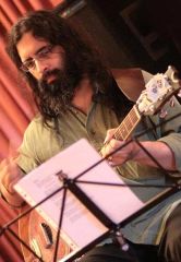 Kamran_plays_the_blues.jpg