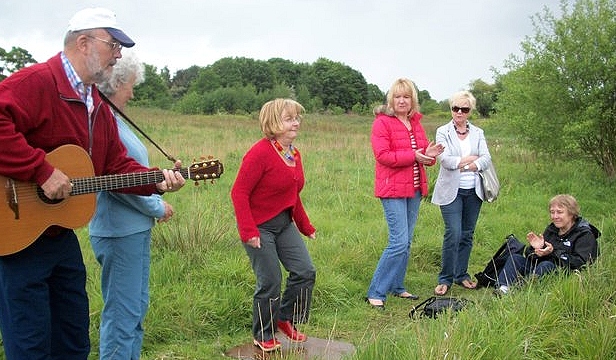 Sue_clogging_to_the_Hornpipe.jpg
